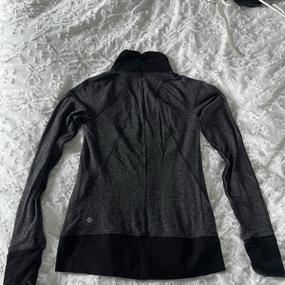 Lululemon Runderful 1/2 Zip - Picture 4 of 4